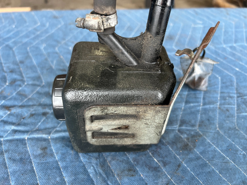 1989-1995 Volvo 740 940 Sedan Power Steering Fluid Reservoir Tank OEM #3703EM
