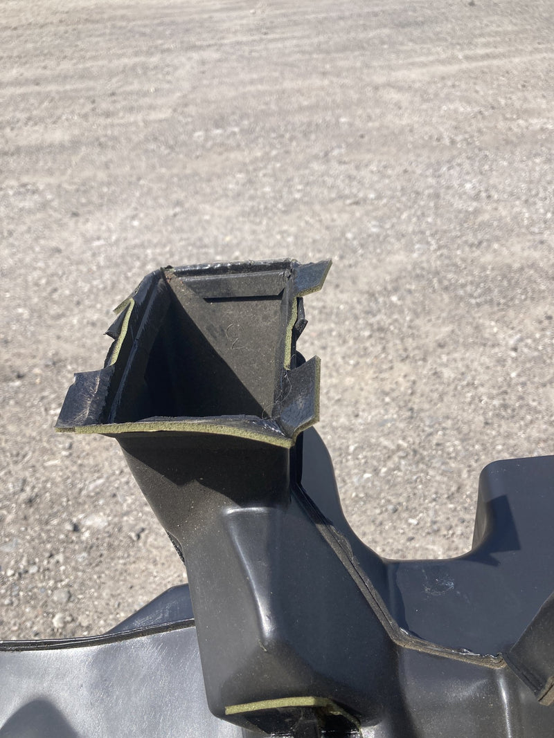 1996 Chevrolet Silverado GMT800 - Dash Duct PN: 15691490
