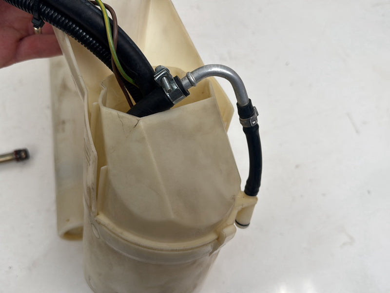 1996-2003 Audi S8 D2 Fuel Pump 4D0298087B/D24D0298133C/4D0906091C/405052002001Z OEM