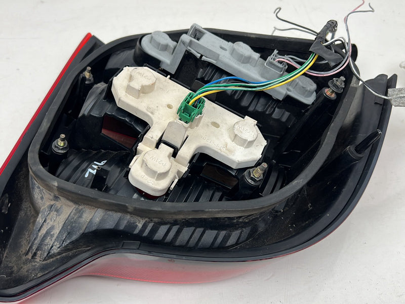 1999–2003 Volvo S80 Passenger Right Tail Light Lamp Assembly OEM #5903EM