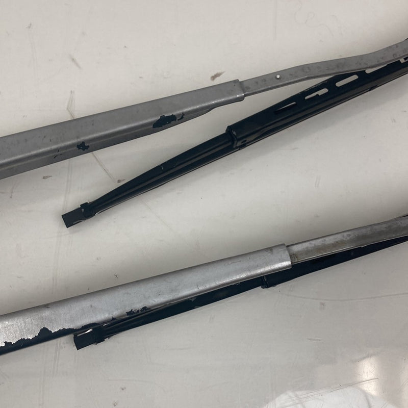 1996 Chevrolet Silverado GMT800 - Wiper Arm