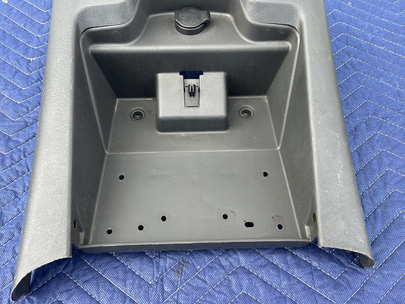 Chevrolet Silverado - Center Console PN: 15070570 15070488