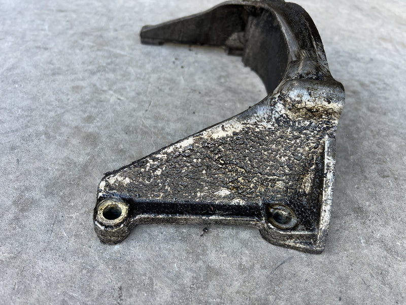 1978 Volvo 240 242 - Transmission Mount PN: 419314