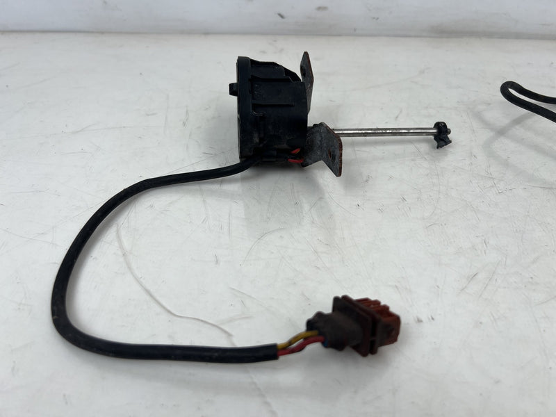 1998-2000 Volvo S70 V70 XC Front Headlight Lamp Wiper Motor Pair OEM #6856EM