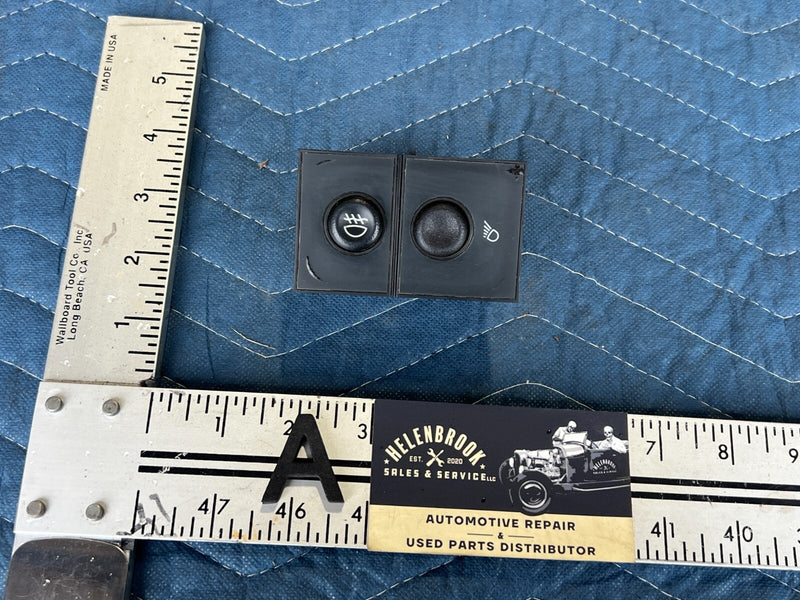 1999-2007 Chevy Silverado Fog Cargo Light Button Switch Control OEM #1539CN