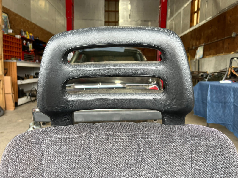 1986-1993 Volvo 240 244 245 Front Driver Left Seat Gray Cloth *NICE* OEM #4406EM