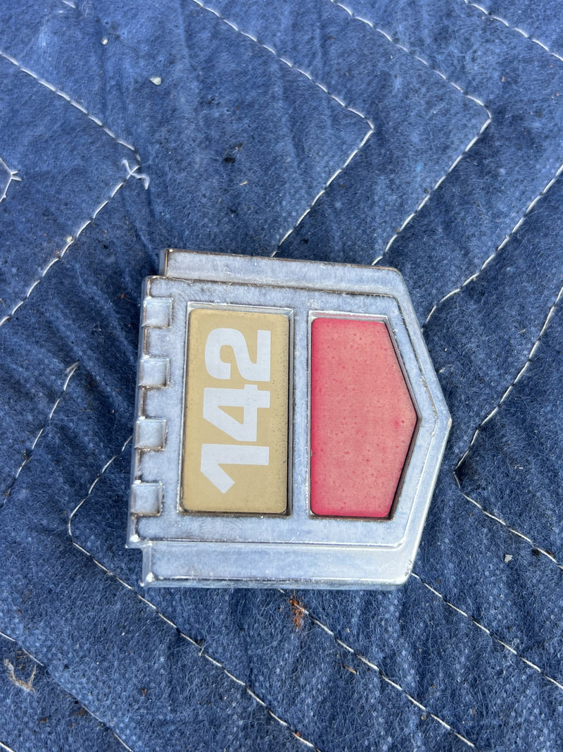 1973 Volvo 140 142 - Emblem