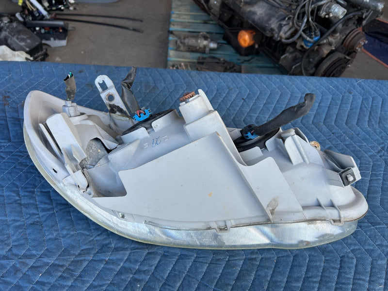 2003-2008 Toyota Corolla Driver Left LH Headlight Lamp Assembly OEM #3323EM