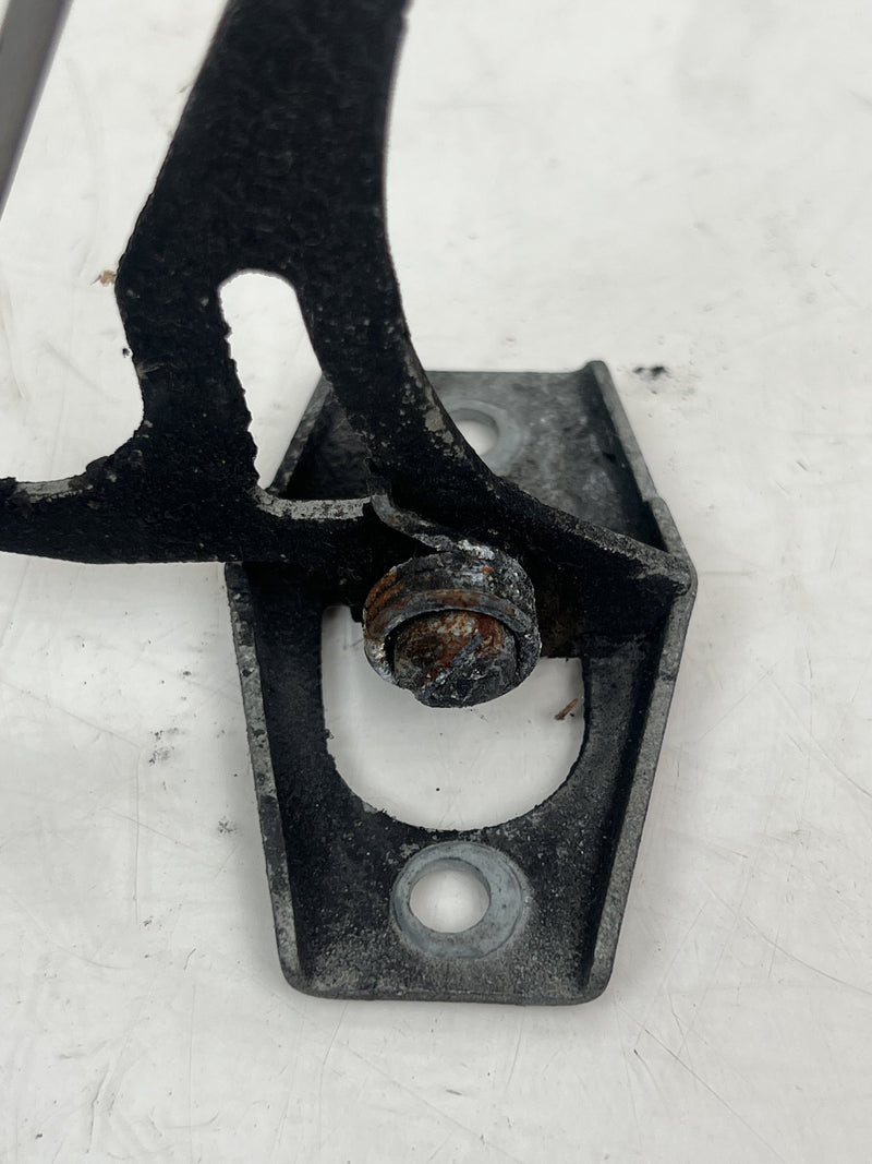 1998-2000 Volvo V70 S70 Front Engine Bonnet Hood Latch Catch 9203302 OEM