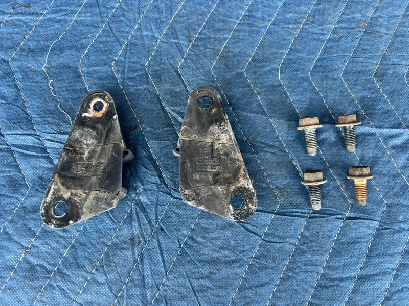 1992-1995 Volvo 940 740 Wagon Only Rear Hatch Catch w/ Bolts OEM #3217EM