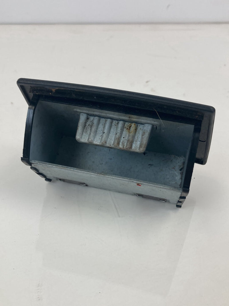 1992 Volvo 940 944 - Ash Tray