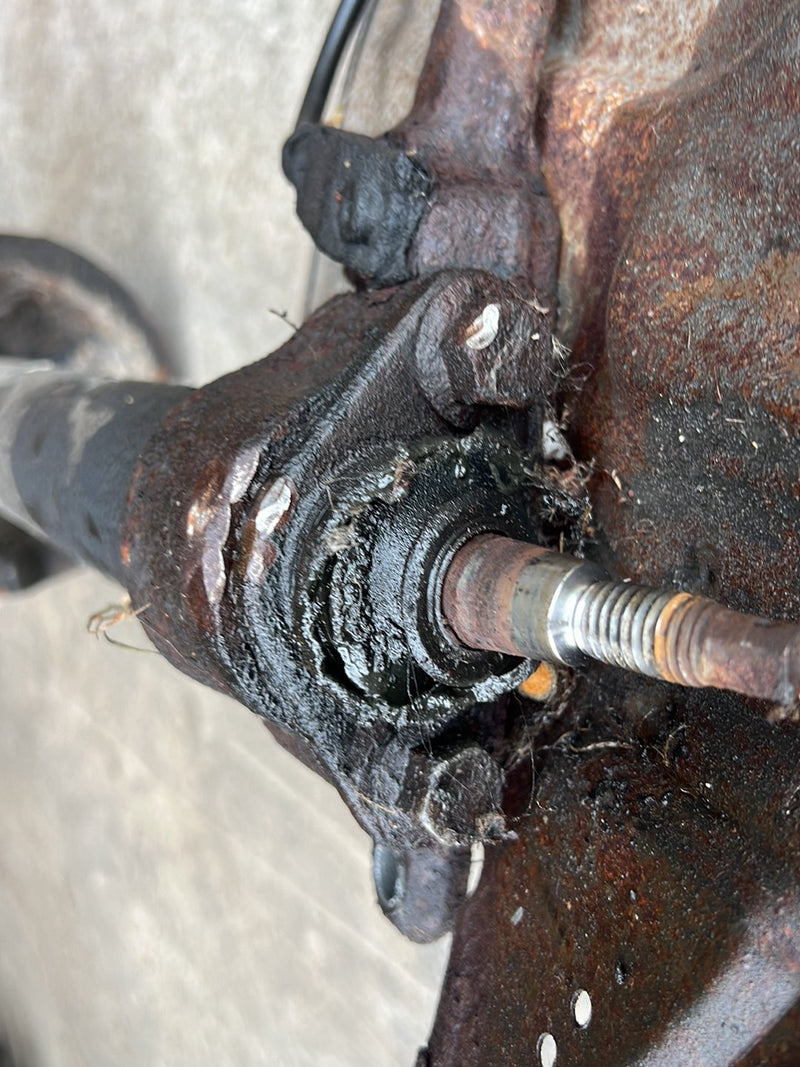 1990-1992 Volvo 740 745 940 Front Left Strut Shock w/ Hub Assembly OEM #5994EM