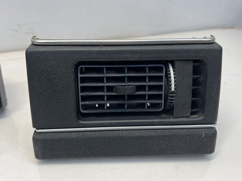 1975-1980 Volvo 244 240 Dash HVAC AC Heat Air Vent Set w/ Clock OEM #5293EM