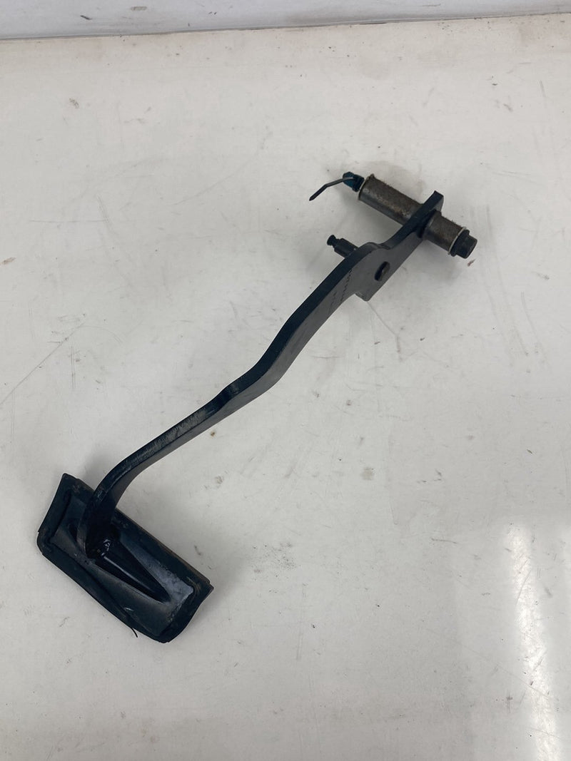 1995-1998 Chevrolet Silverado 2500 GMT400 Brake Pedal 15732200 OEM