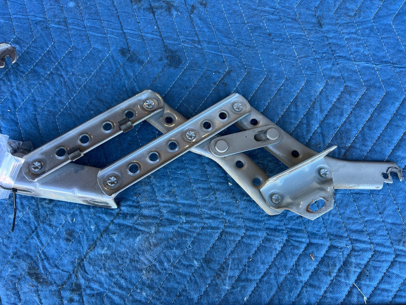 1986-1993 Volvo 240 244 Sedan Right & Left Trunk Deck Lid Hinge Pair OEM #4347EM