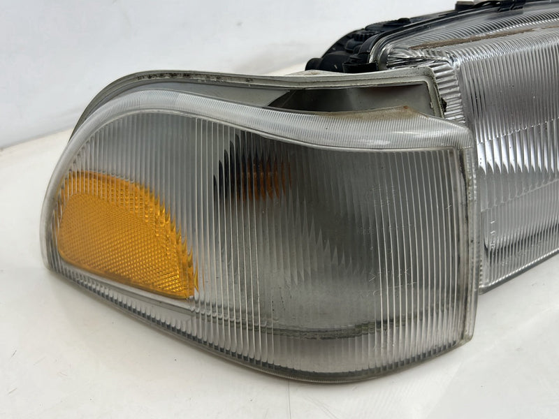 1998-2000 Volvo V70 S70 Front Left Right Headlight Lamp Pair OEM