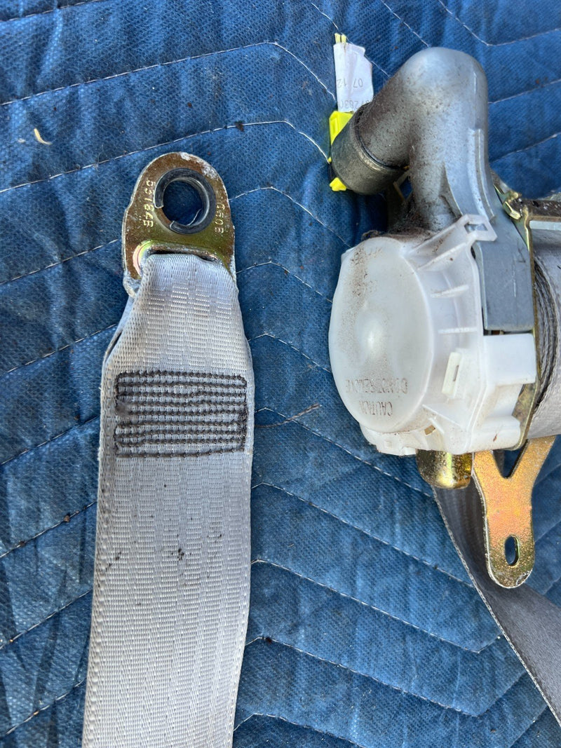 2003-2008 Toyota Corolla Front Passenger Right Seat Belt Retractor OEM #3320EM