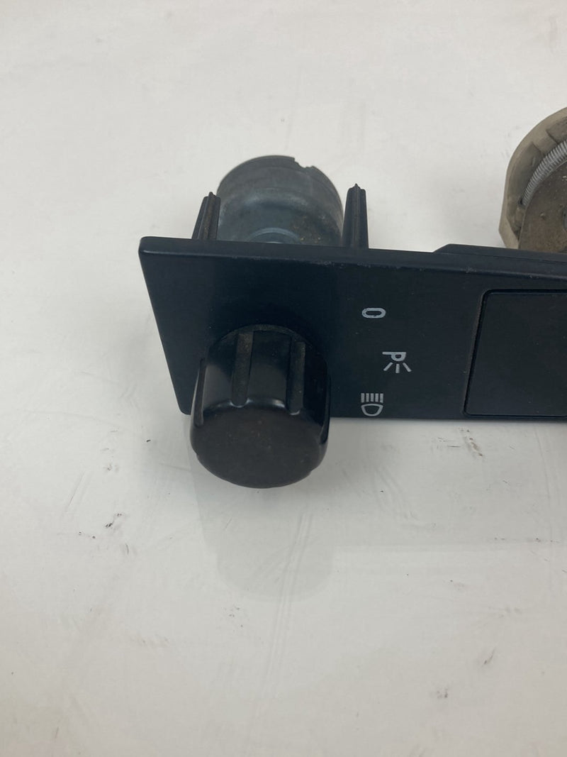 1975-1980 Volvo 240 244 Headlight Switch 1308859 1307409 1215170 OEM #4330M
