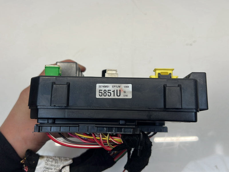 2012 Chevrolet Captiva Sport - Fuse Box PN: 22877740 22745851