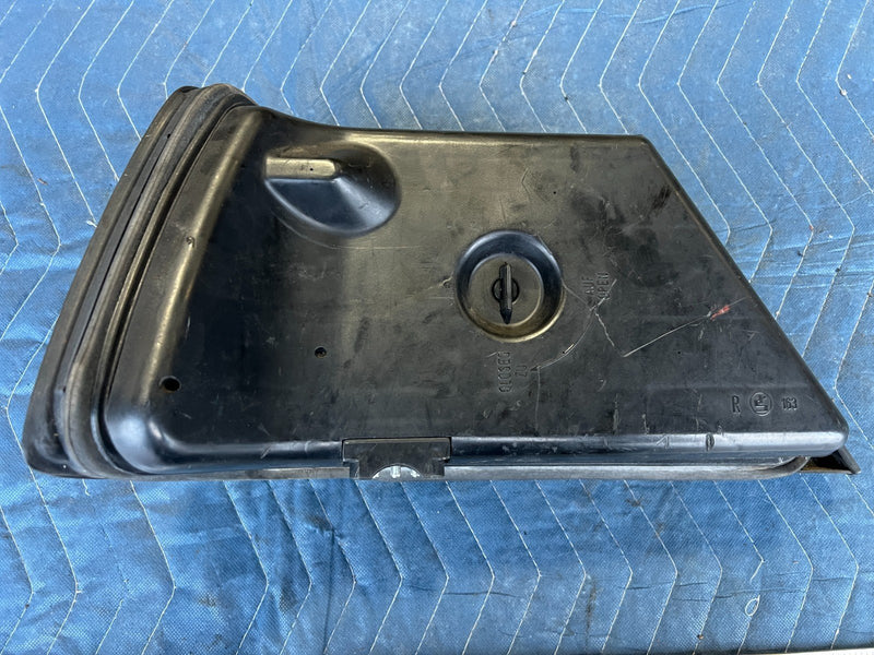 1986-1995 Mercedes 300D W124 Rear Right RH Passenger Tail Light Lamp OEM #2646EM
