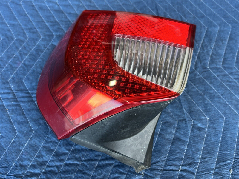 2008-2013 Volvo XC70 Right Rear Lower Tail Light Assembly 30698984 OEM #4357E