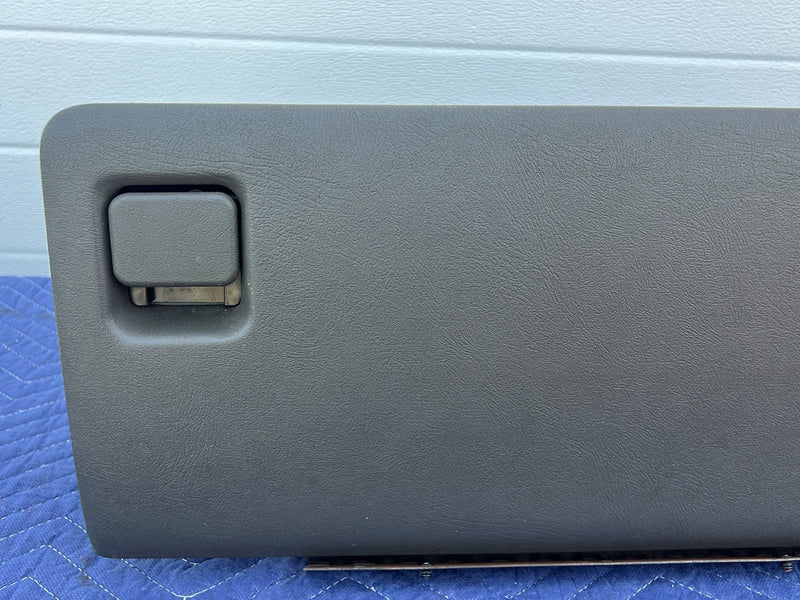 2003-2006 Chevrolet Silverado - Glove Box