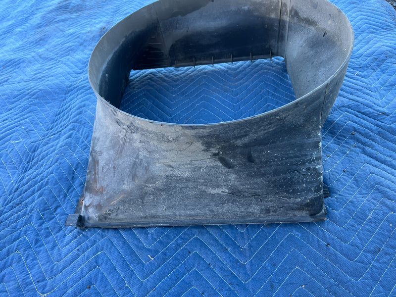 1986-1993 Volvo 240 244 Sedan Radiator & Cooling Fan Shroud 3540300 OEM #4279EM
