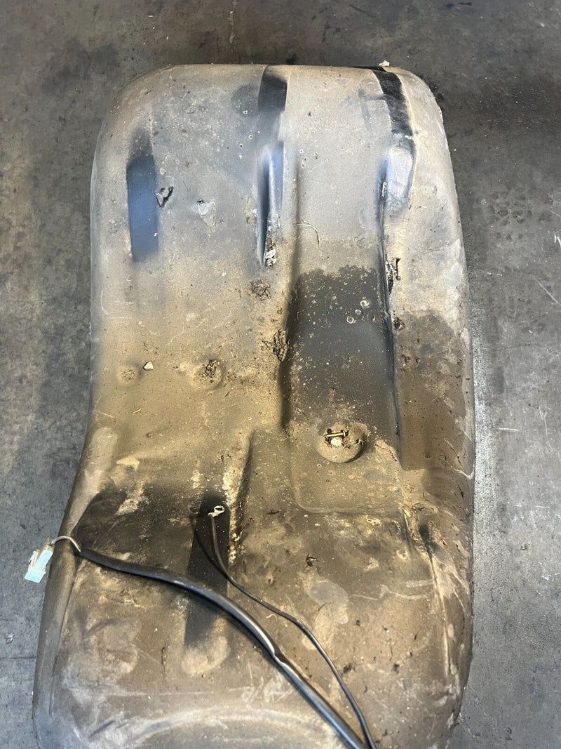 1984-1989 Volvo 740 760 Sedan Diesel Fuel Petrol Tank Assembly OEM #1597EM