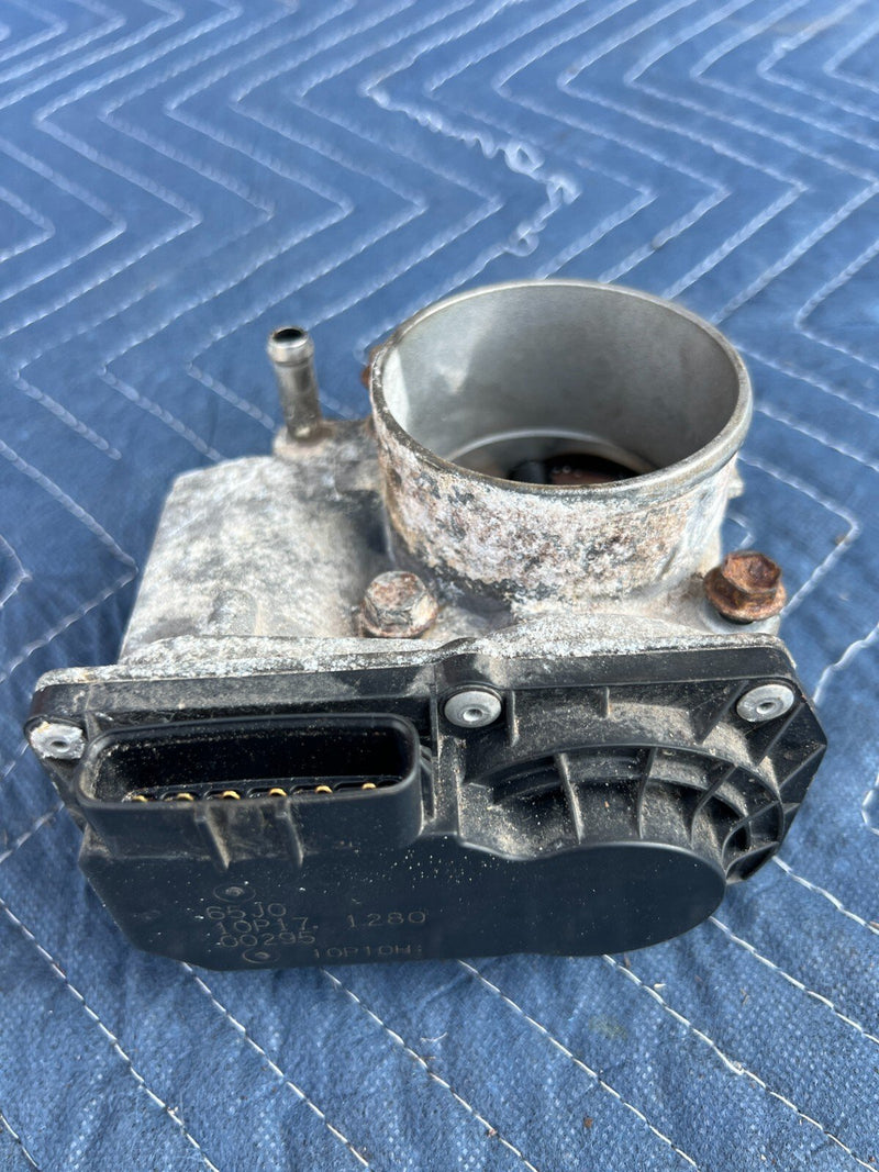 2010-2013 Suzuki SX4 Hatchback Throttle Body Fuel Unit Assembly OEM #1328CN