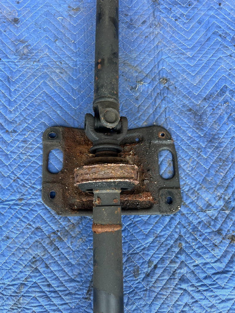 1992-1995 Volvo 940 740 Auto Transmission Center Driveshaft Assembly OEM #3301EM