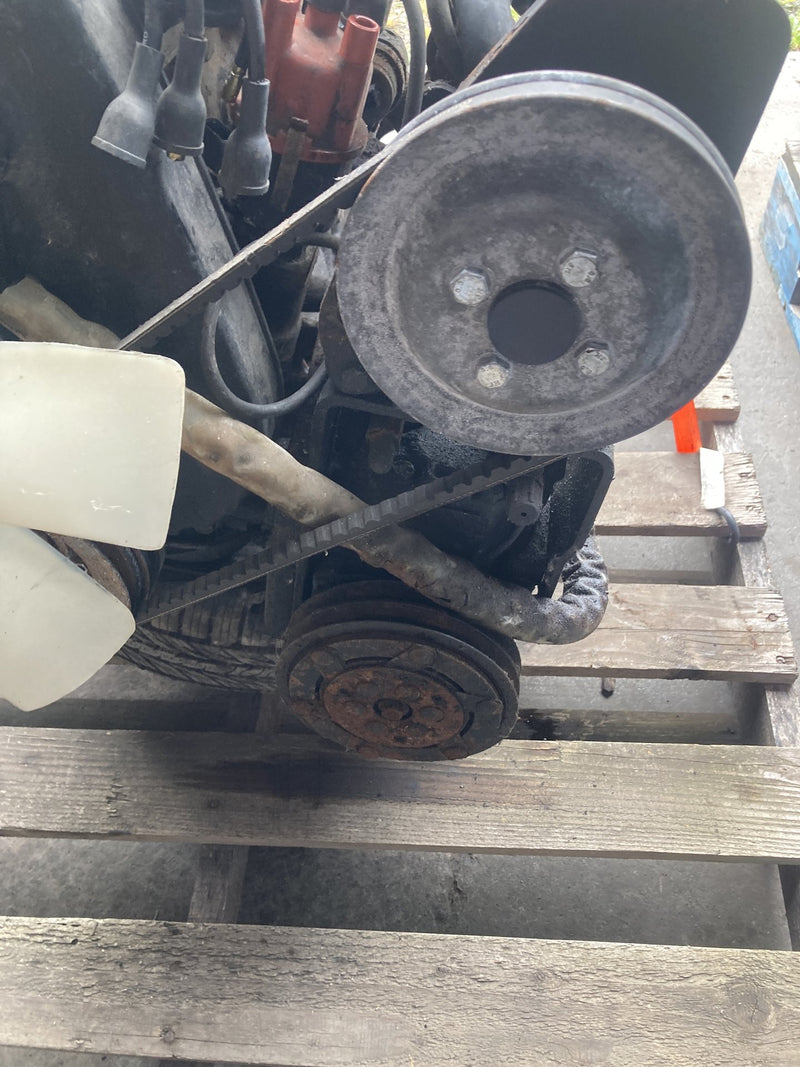 1981-1985 Volvo 240 245 4 Cyl B21F Engine Assembly 1000160 OEM