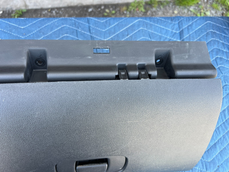2006-2010 Pontiac G6 Glove Box Storage Assembly Compartment 16869239 OEM #52DU