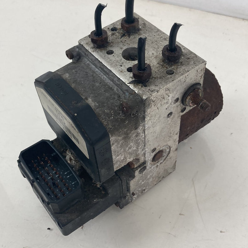 2002-2005 Lincoln Town Car Signature ABS Pump Bosch Module OEM #5139M