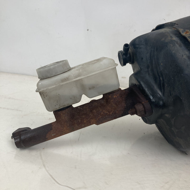 1981-1985 Volvo 240 245 Master Cylinder w/ Brake Booster 1330800 OEM