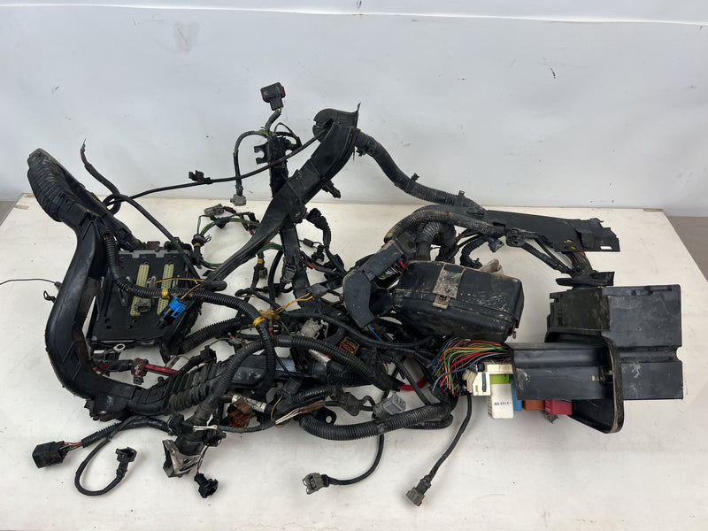 1998-2000 Volvo S70 V70 XC Engine Wiring Wire Harness w/ Fuse Box OEM #6854EM