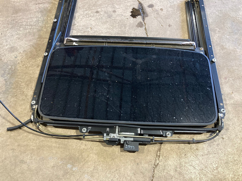 2004-2007 Volvo S60R S60 Sunroof Assembly Moon Roof Sun 44249584 OEM #2800M