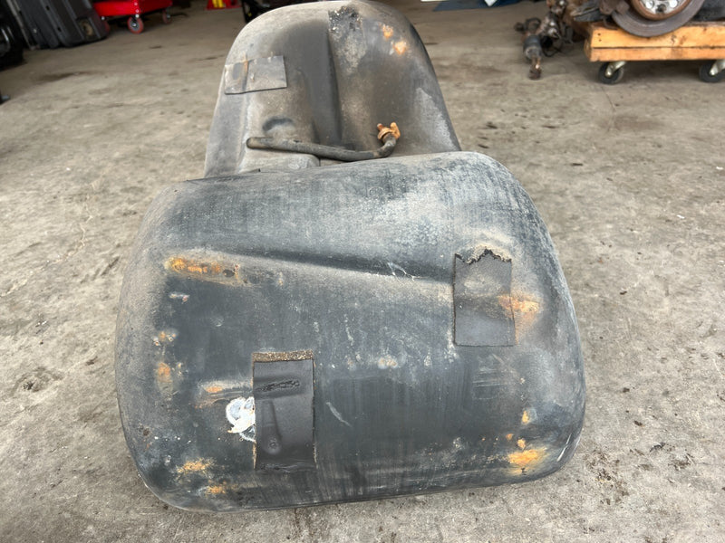 1989-1995 Volvo 740 940 Sedan Gas Fuel Tank Assembly OEM #3636EM