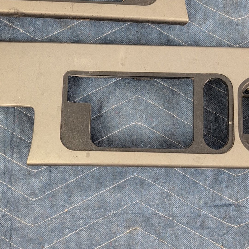 1988-1994 Chevy K1500 Door Handle Trim Bezel LH RH 15615130A 15615129A OEM