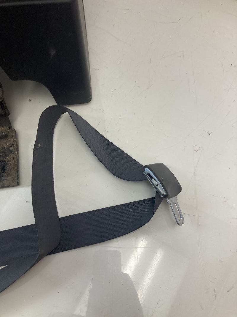 2014-2019 Chevrolet Silverado 1500 2500 3500 Center Console Seat Front #5601M