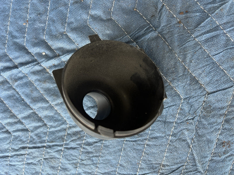 1993-1997 Volvo 850 850R ECU Computer Drying Tube Housing 9128309 OEM #4521E