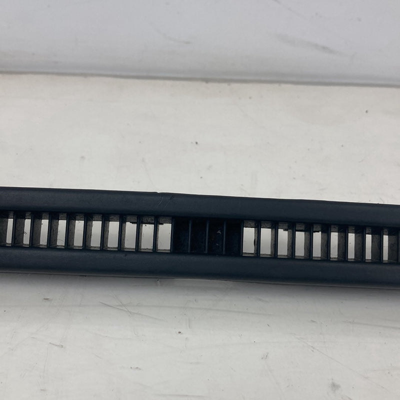 1999-2004 Land Rover Discovery II L550 Dash Defrost Vent OEM #5049M