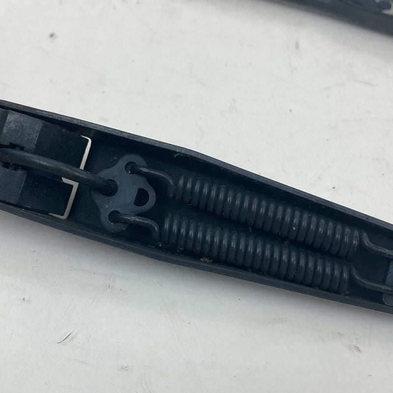 1999-2004 Land Rover Discovery II L550 Windshield Wiper Arm Pair OEM #5058M