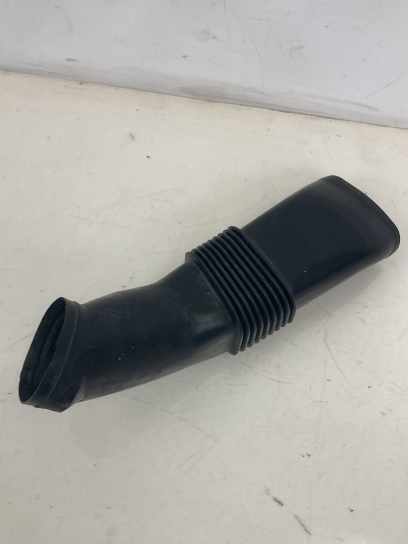 1998-2000 Volvo V70 Air Intake Tube Duct 09447101 OEM #5207M