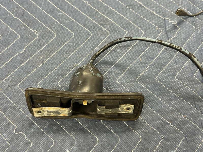 Volvo 240 242 244 245 Fender Turn Side Marker Light Socket 1234246 OEM #3945E