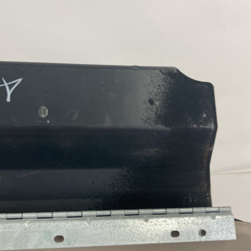 2002-2005 Lincoln Town Car Signature Glove Box Assembly OEM #5133M
