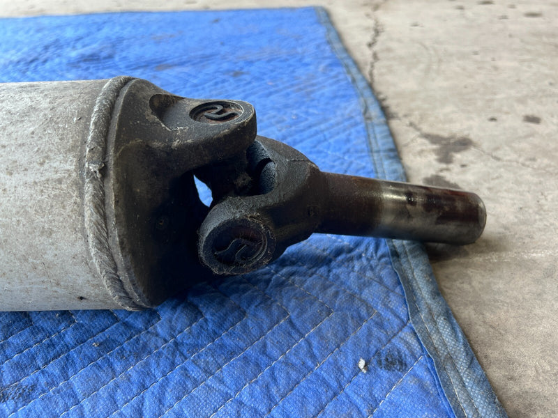 1999-2002 Chevy Silverado GM Auto Transmission Driveshaft Assembly OEM #1852CN