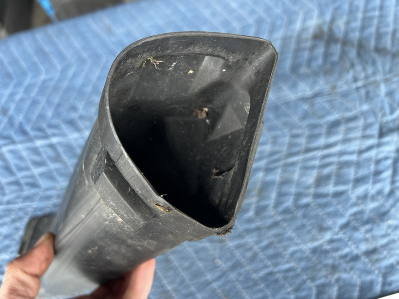 1998-2003 Jaguar XJR XJ X308 Passenger Brake Cooling Duct HNC6532 OEM #4781E