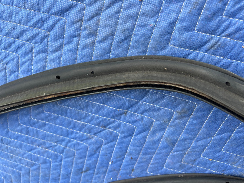 1989-1995 Volvo 740 940 Sedan Rear Trunk Seal Weather Stripping Gasket OE#3755EM