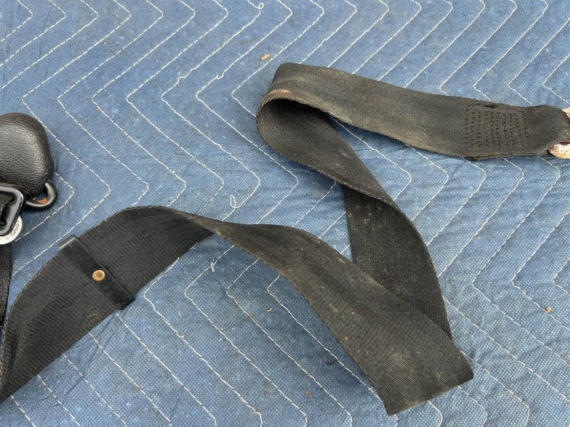 1967-1974 Volvo 140 142 144 145 Front Driver Left Seat Belt Retractor OE #4881EM