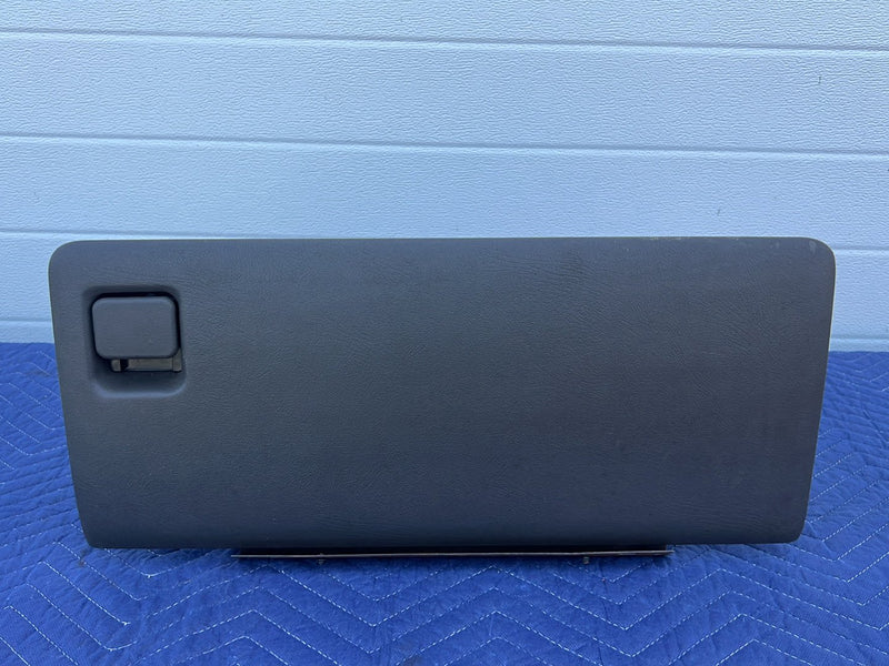 2003-2006 Chevrolet Silverado - Glove Box